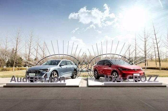 ID.4 CROZZ、Audi e-tron展車